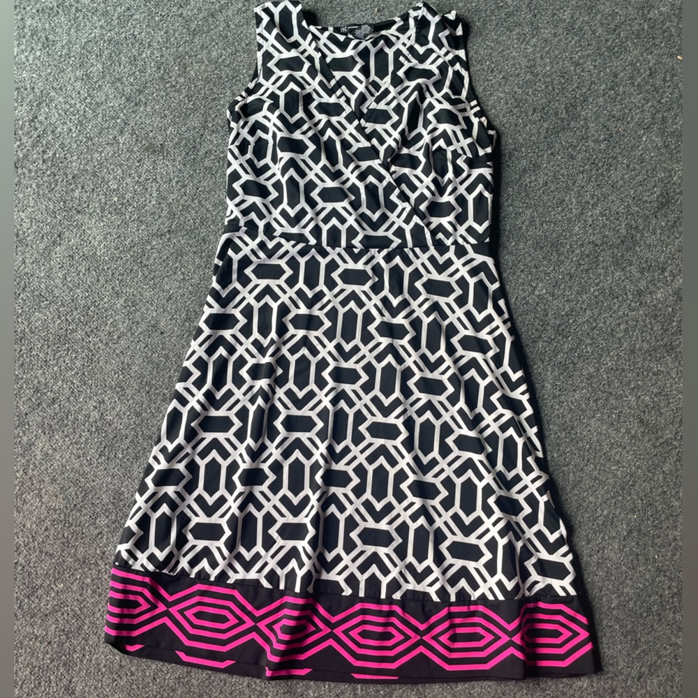 INC INTERNATIONAL CONCEPTS Black & White Tribal Print Dress size Medium